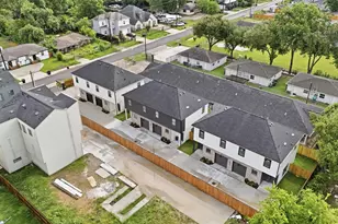 5034 Mallow St, Houston, TX 77033 - Photo 18