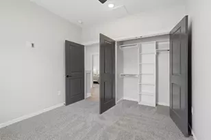 5034 Mallow St, Houston, TX 77033 - Photo 10