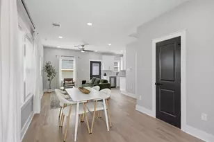 5034 Mallow St, Houston, TX 77033 - Photo 2