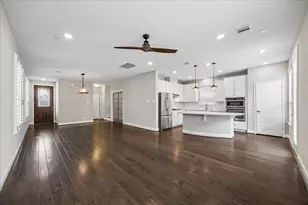 8922 Hollister Commons Ln, Houston, TX 77080 - Photo 4