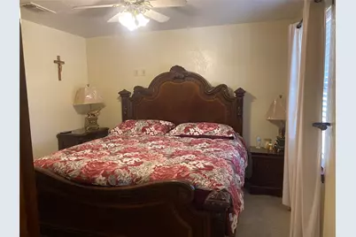 902 S Holly Avenue, Cleveland, TX 77327 - Photo 12