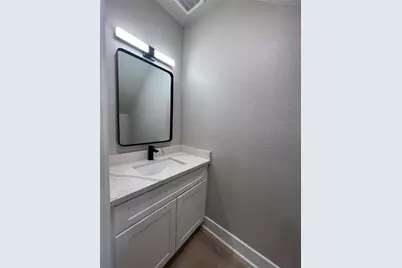 1017 Calvin Avenue, Houston, TX 77088 - Photo 8