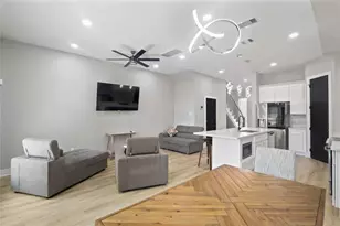 1017 Calvin Ave, Houston, TX 77088 - Photo 8
