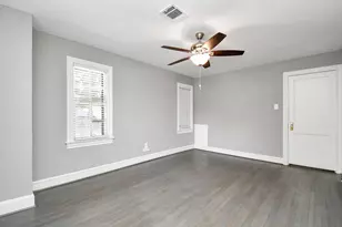 901 N Jones St, Baytown, TX 77520 - Photo 26