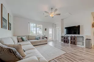 8526 Treetop Hts Dr, Baytown, TX 77523 - Photo 10