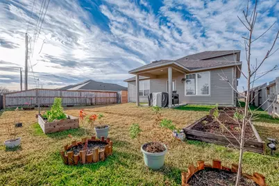 8526 Treetop Heights Drive, Baytown, TX 77523 - Photo 42