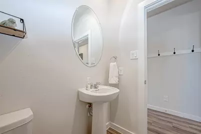8526 Treetop Heights Drive, Baytown, TX 77523 - Photo 18