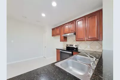 7243 Crimson Sky Drive, Houston, TX 77083 - Photo 18