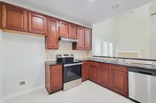 7243 Crimson Sky Dr, Houston, TX 77083 - Photo 16