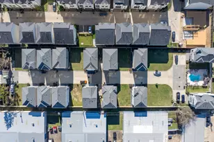 10918 Upland Retreat Dr, Houston, TX 77043 - Photo 2