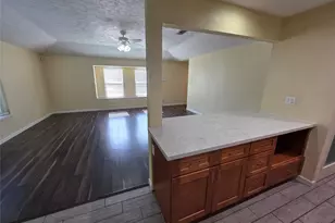 21011 Rivershadows Ln, Spring, TX 77388 - Photo 4