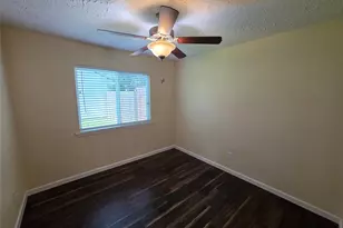 21011 Rivershadows Ln, Spring, TX 77388 - Photo 10