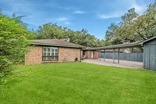 8426 Edgemoor Dr, Houston, TX 77036 - Photo 38