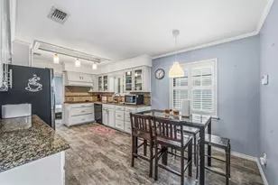 8426 Edgemoor Dr, Houston, TX 77036 - Photo 16
