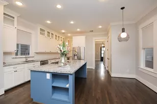 907 E 25th St, Houston, TX 77009 - Photo 8