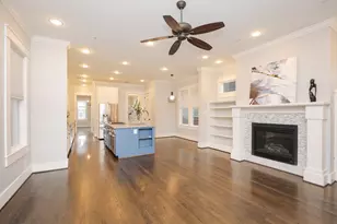 907 E 25th St, Houston, TX 77009 - Photo 12