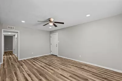 1927 Avenue M 1/2 #9, Galveston, TX 77550 - Photo 6