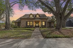 9607 Moonlight Dr, Houston, TX 77096 - Photo 1