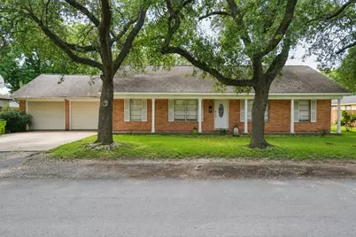 1211 Alamo Street, Rosenberg, TX 77471 - Photo 1
