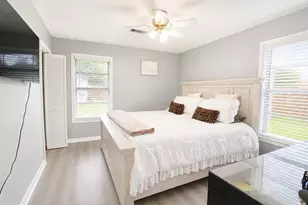 1211 Alamo St, Rosenberg, TX 77471 - Photo 6