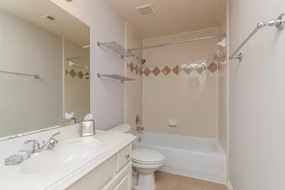10126 Holly Chase Drive, Houston, TX 77042 - Photo 44