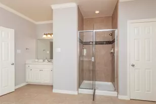 10126 Holly Chase Dr, Houston, TX 77042 - Photo 30