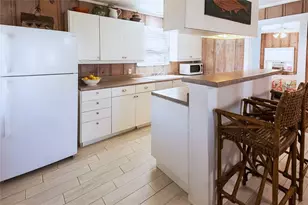 959 S East Rd, Crystal Beach, TX 77650 - Photo 8