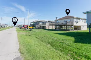 959 S East Rd, Crystal Beach, TX 77650 - Photo 6
