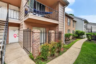 2800 Jeanetta St, Houston, TX 77063 - Photo 2