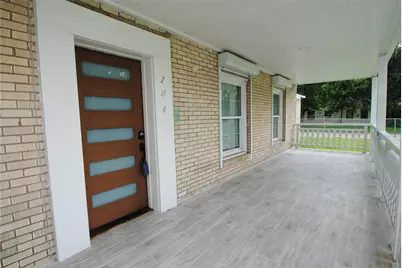 104 12th Avenue N, Texas City, TX 77590 - Photo 8