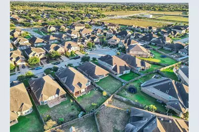 11119 Mineral Island Lane, Richmond, TX 77406 - Photo 4