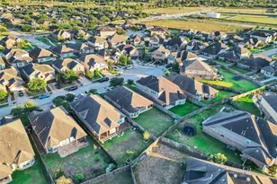 11119 Mineral Island Ln, Richmond, TX 77406 - Photo 4