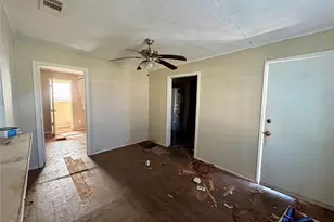 205 S Algeria St, Texas City, TX 77591 - Photo 10