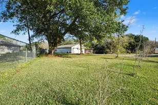 4802 Crosby Cedar Bayou Rd, Baytown, TX 77521 - Photo 20