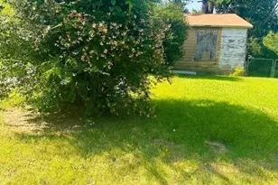 1605 W Johnson St, Denison, TX 75020 - Photo 12