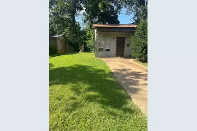 1605 W Johnson Street, Denison, TX 75020 - Photo 2