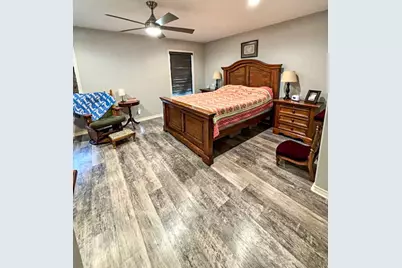 912 N Avenue G, Shiner, TX 77984 - Photo 10