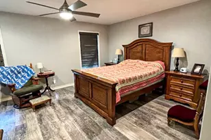 912 N Ave G, Shiner, TX 77984 - Photo 10