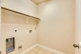 1025 Luke Dr, Alvin, TX 77511 - Photo 22