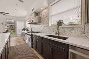 8110 Fondren Lake Dr, Houston, TX 77071 - Photo 16
