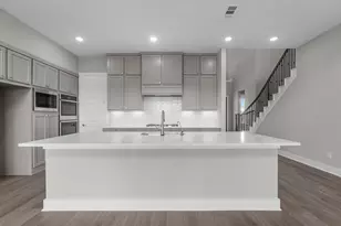 2715 Crown Rdg Dr, Missouri City, TX 77459 - Photo 2