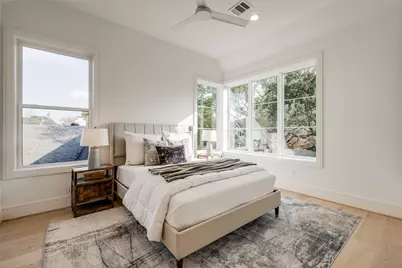 731 E 8th 1/2 Street, Houston, TX 77007 - Photo 24