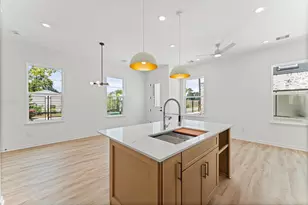 4744 Martin Hill St, Houston, TX 77018 - Photo 10