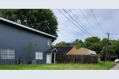 1207 Milam Street, Liberty, TX 77575 - Photo 14