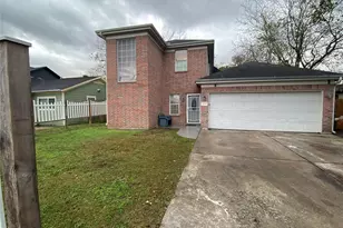 5330 Longmeadow St, Houston, TX 77033 - Photo 2