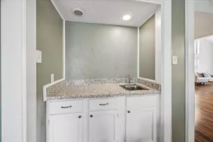 6619 Log Hollow Dr, Houston, TX 77088 - Photo 14