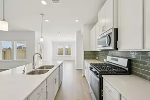 17319 Remington Mdws St, Waller, TX 77484 - Photo 4
