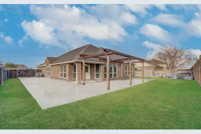 3322 Boomer Boulevard, Mont Belvieu, TX 77523 - Photo 6