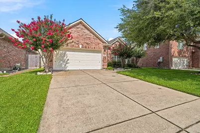 539 Green Cedar Drive, League City, TX 77573 - Photo 2