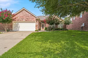 539 Green Cedar Dr, League City, TX 77573 - Photo 1